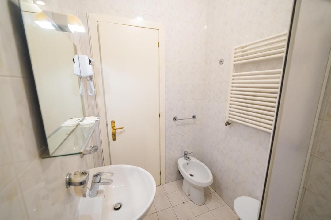 Hotel Grand Prix Sottomarina Extérieur photo