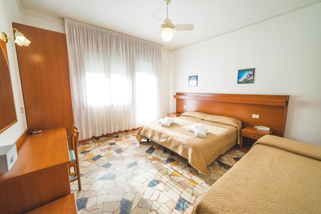 Hotel Grand Prix Sottomarina Extérieur photo
