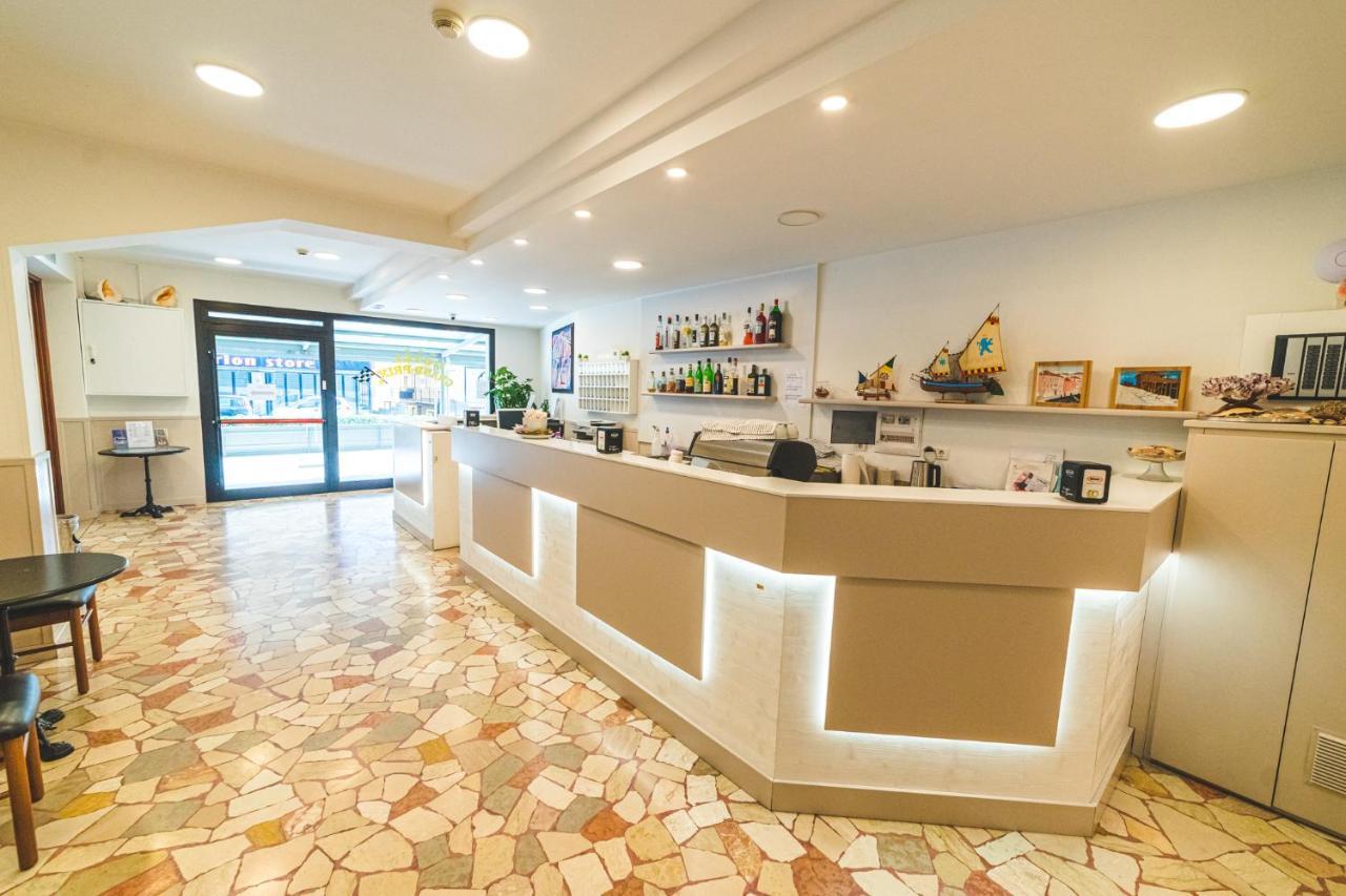 Hotel Grand Prix Sottomarina Extérieur photo
