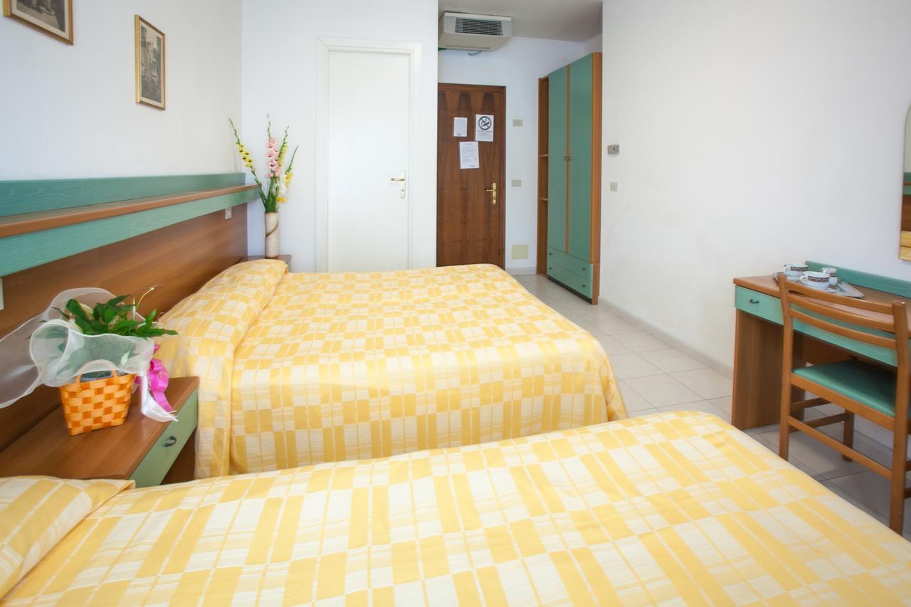 Hotel Grand Prix Sottomarina Extérieur photo
